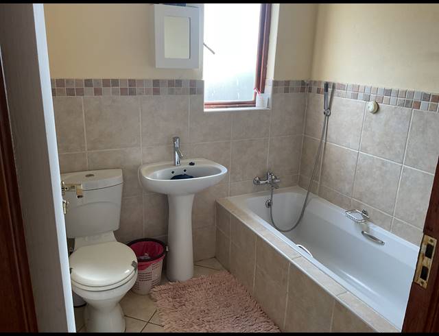 3 BEDROOM TOWNHOUSE FOR SALE IN THE REEDS